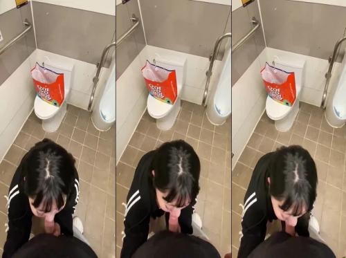 Sneaking sa male toilet, ang aking supermarket ay sumisiksik tulad ng gutom
