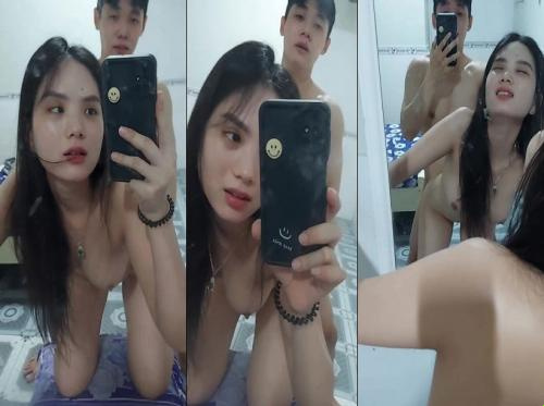 Ang mag -aaral ng baso ay nagpapakita ng sex clip kasama ang kanyang kasintahan pagkatapos masira - Bahagi 4