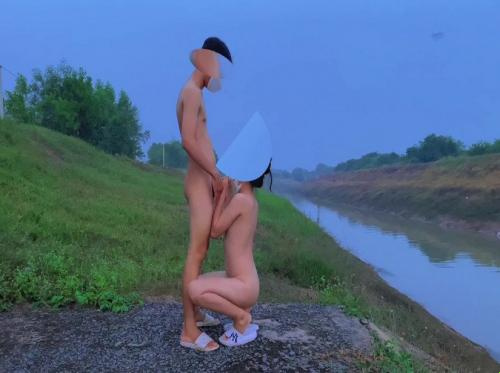 Миниатюрная студентка любит хвастаться и сосать член на публике - miethichnude - Viet69