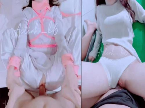アオザイを着たセクシーな女子高生、Ai Linh - Viet69
